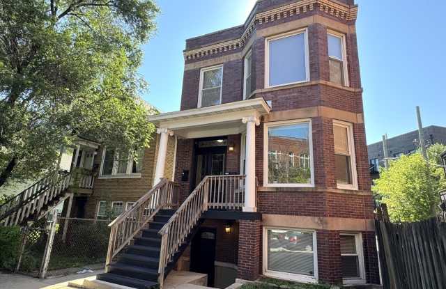 2765 W Francis Place Gallery 1