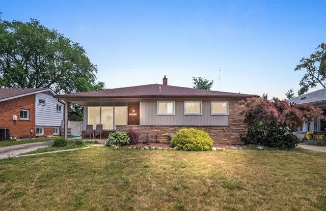 24800 TEMPLAR Avenue - 24800 Templar Avenue, Southfield, MI 48075