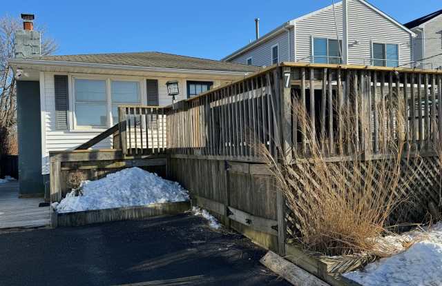 7 Old Town Highway - 7 Old Town Highway, East Haven, CT 06512