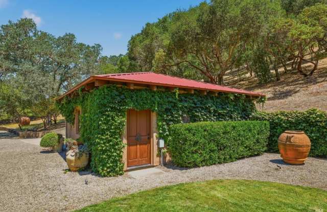 2491 Spring Mountain Road Gallery 4