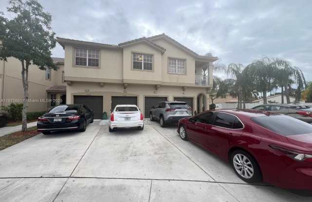 13218 SW 44th St photos photos