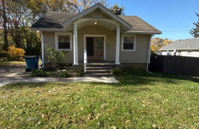 2 Bedroom Must See! photos photos