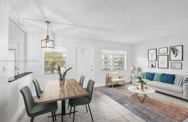 5050 Bayview Dr - 5050 Bayview Drive, Fort Lauderdale, FL 33308