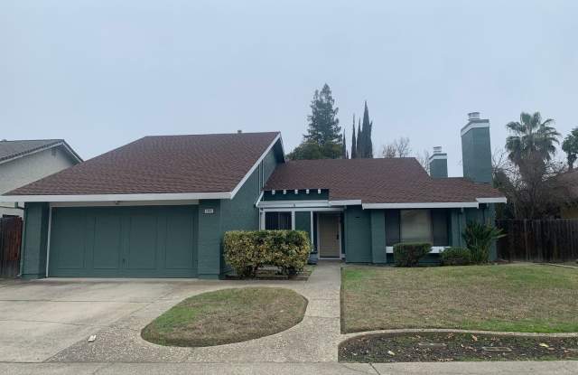 Adorable well maintained 3 bedroom 2 bath home - 1960 Klamath River Drive, Rancho Cordova, CA 95670