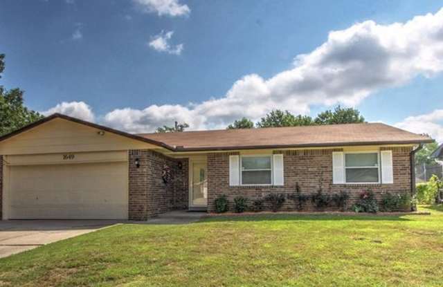 Updated 3 Bed 1 Bath House photos photos