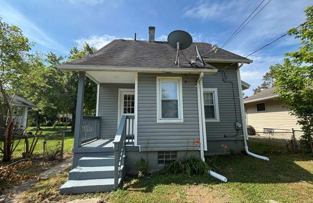 **Available Now** 229 Bellaire Ave 2BR/1BA (Dayton) Gallery 4