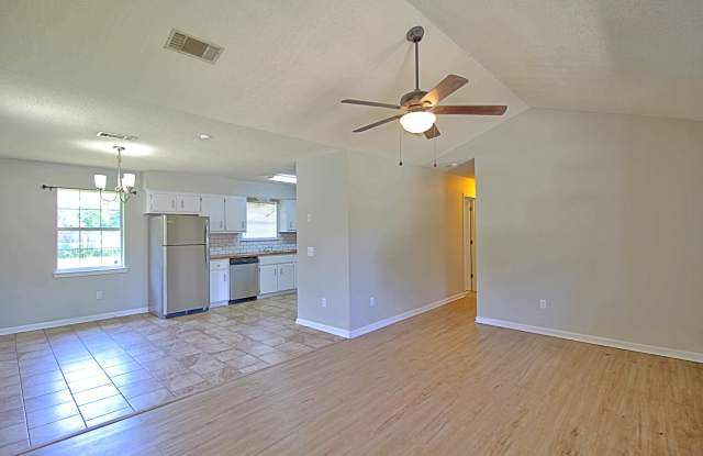 218 Sheila Drive Gallery 3