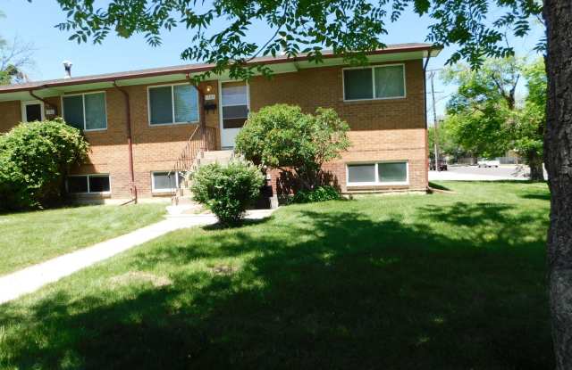 TWO BLOCKS FROM CMU! photos photos