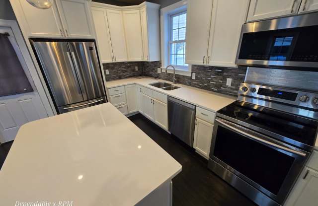 Freshly Updated 3 Bd 2.5 Bath with Parking Available Now! - 136 Quincy Street, Boston, MA 02121