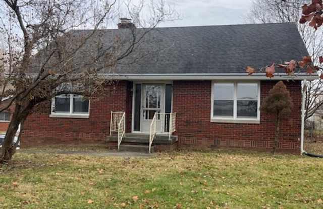 3 bedroom, 1.5 bath Home: A MUST SEE! ONE MTH FREE OF YOUR CHOICE WITH A 12 MONTH LEASE! - 4790 East State Road 45, Monroe County, IN 47408