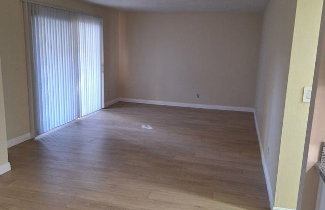 Redlands 2 bedroom 2 bath downstairs unit with large patio photos photos