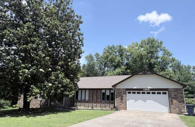 Remarkable 4 bed 2.5 bath w/ basement in Siloam Springs photos photos