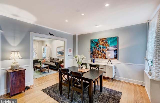 3402 UNIVERSITY PLACE Gallery 4