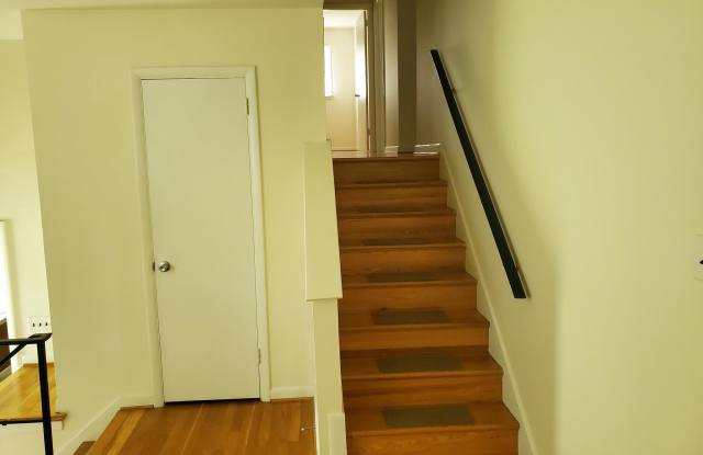 8813 VERNON VIEW DRIVE Gallery 3