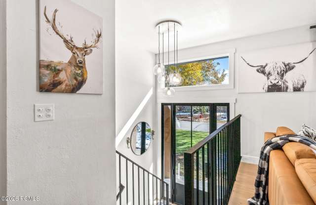 2651 Little Kate Road Gallery 4