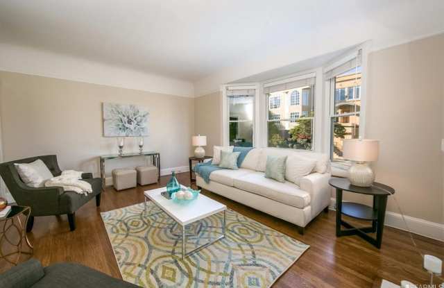 STUNING CONDO ON LAKE STREET Gallery 4