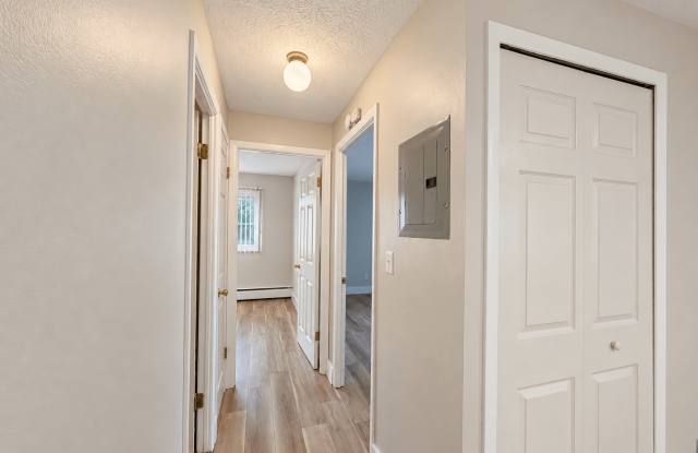 Holland Gardens Apartments Gallery 3