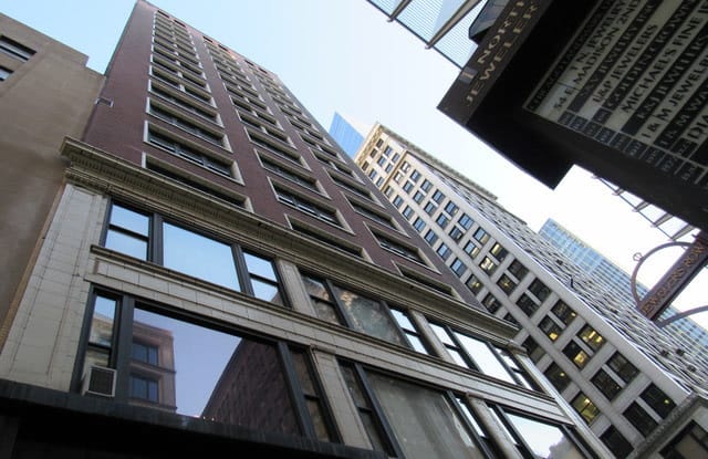 5 North Wabash Avenue - 5 North Wabash Avenue, Chicago, IL 60602