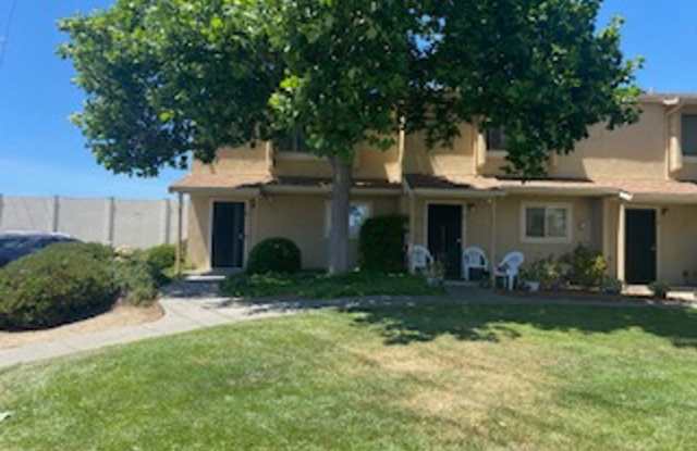1941 Grande Cir #20 - 1941 Grande Circle, Fairfield, CA 94533