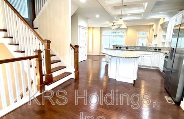 2058 Avinity Loop Gallery 2