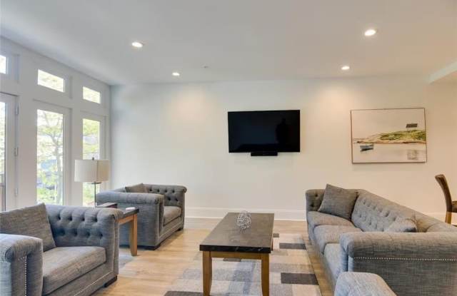 1 River Lane Gallery 4