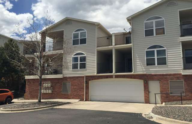 Available June 1st - 2 Bed/2 Bath Top Floor Condo with Covered Garage Space and Additional Storage photos photos