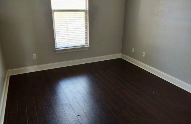 3 BED 2 BATH on Corner Lot in Sawgrass Park Gallery 4