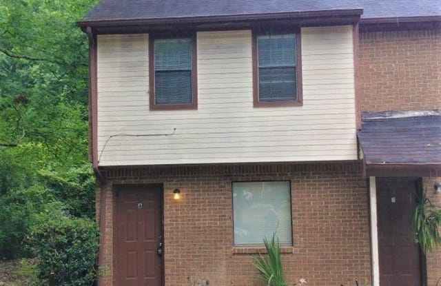 CHARMING 2 Bedroom Townhome near Downtown Fayetteville! - 120 Meadowbrook Ct, Fayetteville, GA 30215