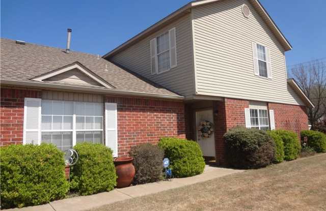 Updated 3-bedroom 2 bath home in Fayetteville!! Centrally Located!! photos photos