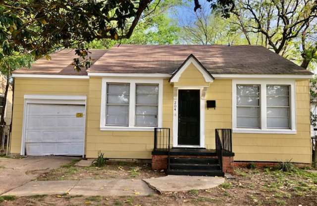 $500 OFF FIRST MONTH'S RENT MOVE IN SPECIAL-ADORABLE REMODELED HIGHLAND-CENTENARY HOME photos photos