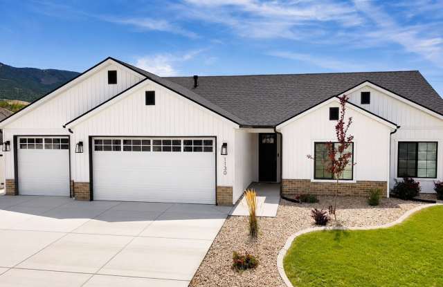 Modern Living with Extra Space in Enoch photos photos