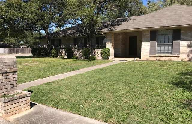 13851 Susancrest, San Antonio, TX 78232 | Home for Rent 78232 Gallery 3