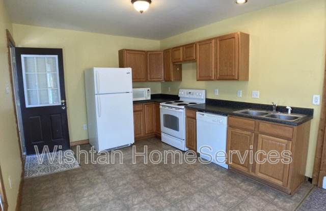 520 S Johnson - 520 South Johnson Street, Macomb, IL 61455