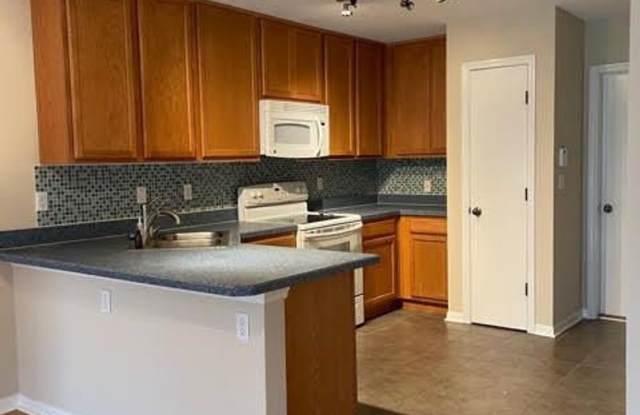 Cute Town home with One Car garage. photos photos