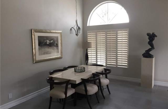 7920 Bridge Gate Gallery 3
