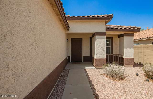 3032 W Red Fox Road Gallery 3