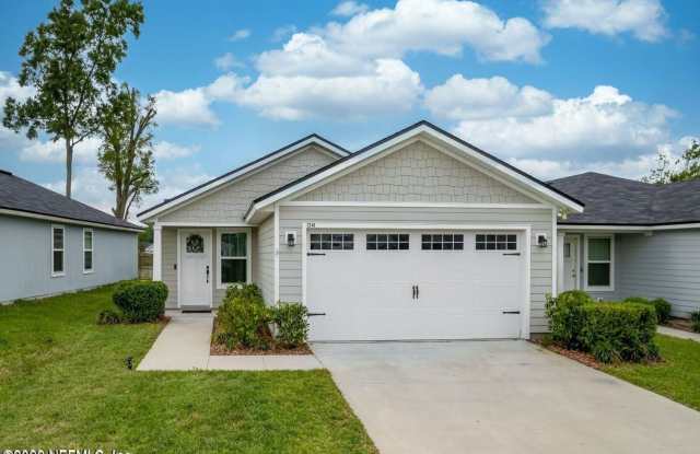 Immaculate 3-Bedroom Home with Modern Upgrades - Prime Location! - 7240 Townsend Village Court, Jacksonville, FL 32277