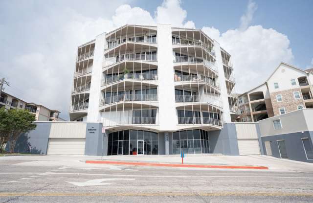Sprawling 5th-Floor Corner Condo Just Steps from McGee Beach - 823 South Water Street, Corpus Christi, TX 78401