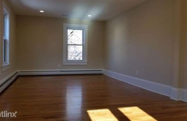 43 Central St. Gallery 3