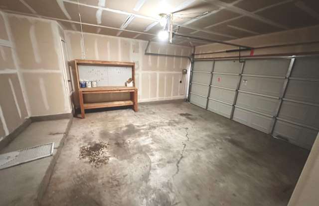 Charming Round Rock Home with Garage & Large Fenced Backyard Gallery 4