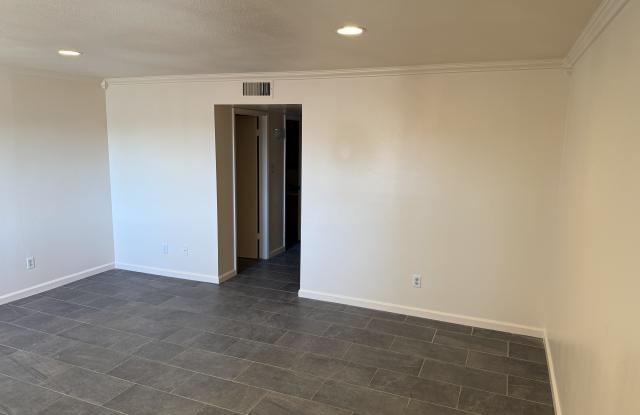 2803 S 1st Ave Gallery 3