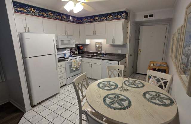 9560 Shore Dr. Gallery 2