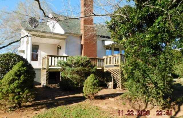 2085 Shoal Road Gallery 2