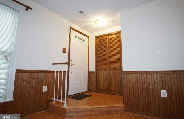 7313 ROKEBY DRIVE Gallery 4