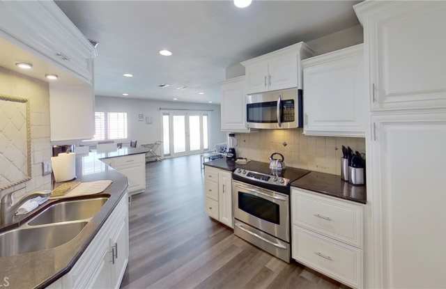 6912 San Bernardo Circle Gallery 2