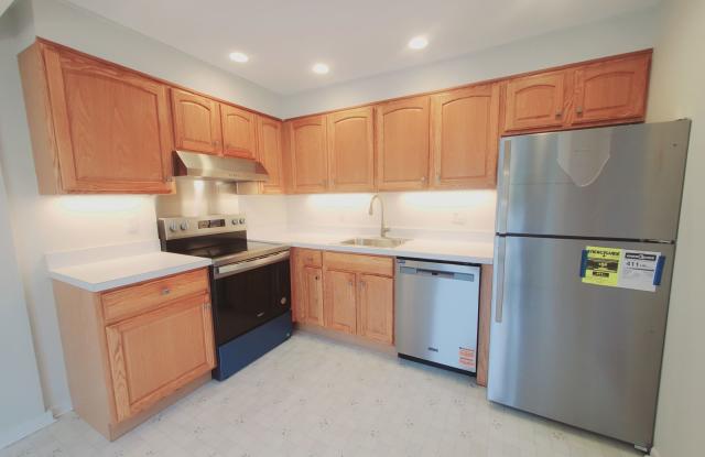 28 Parker Avenue - 28 Parker Avenue, Stamford, CT 06906