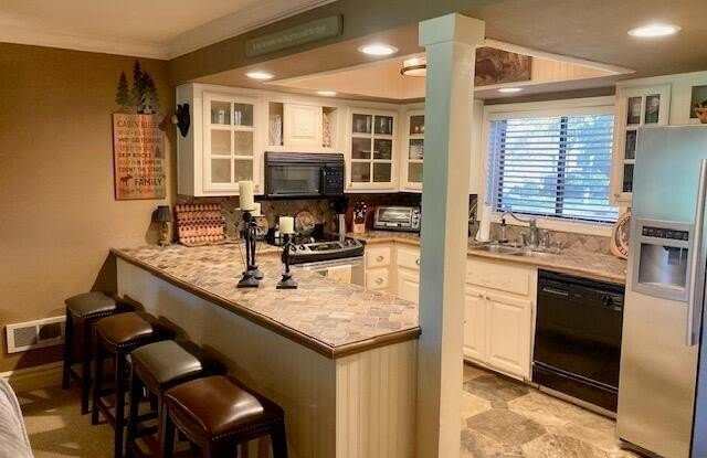 17980 S WALAPAI Road - 17980 South Walapai Road, Munds Park, AZ 86017
