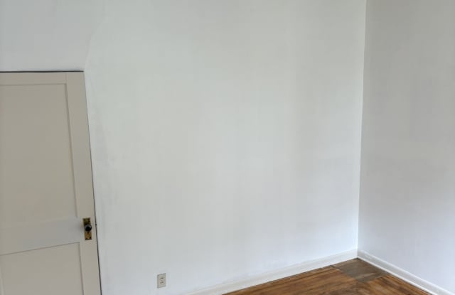 26 East Sebree Street Gallery 3