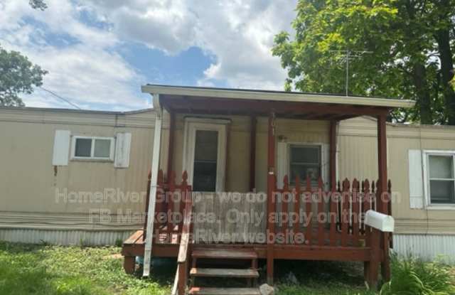 301 W 22nd St - 301 West 22nd Street, Higginsville, MO 64037