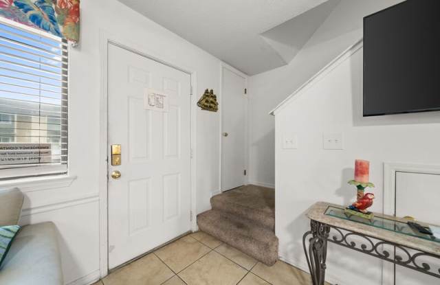 133 West Leslie Lane - 1 Gallery 4